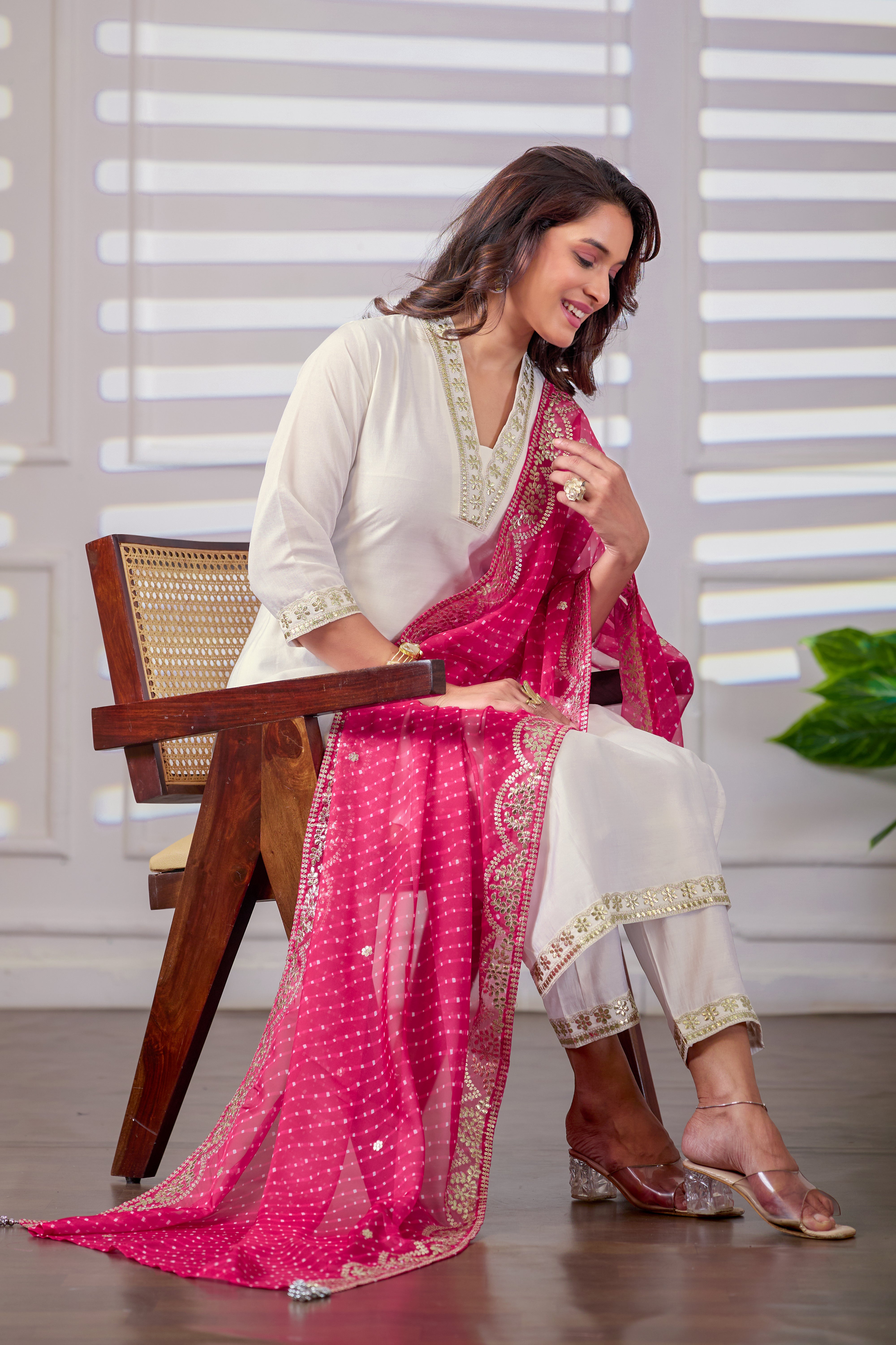 VARAMYA WHITE STRAIGHT SUIT