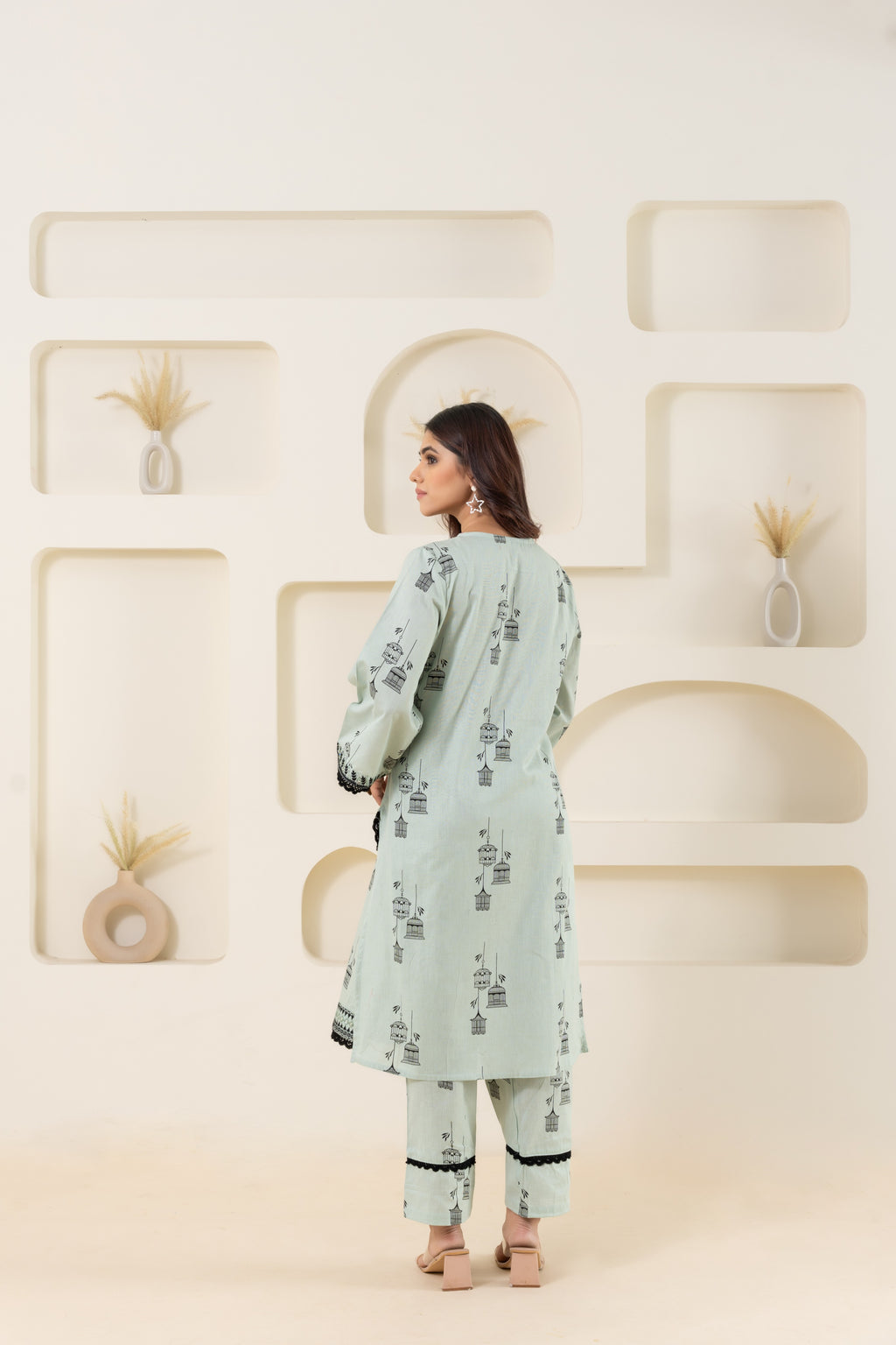 Straight Embroidery Suit Set