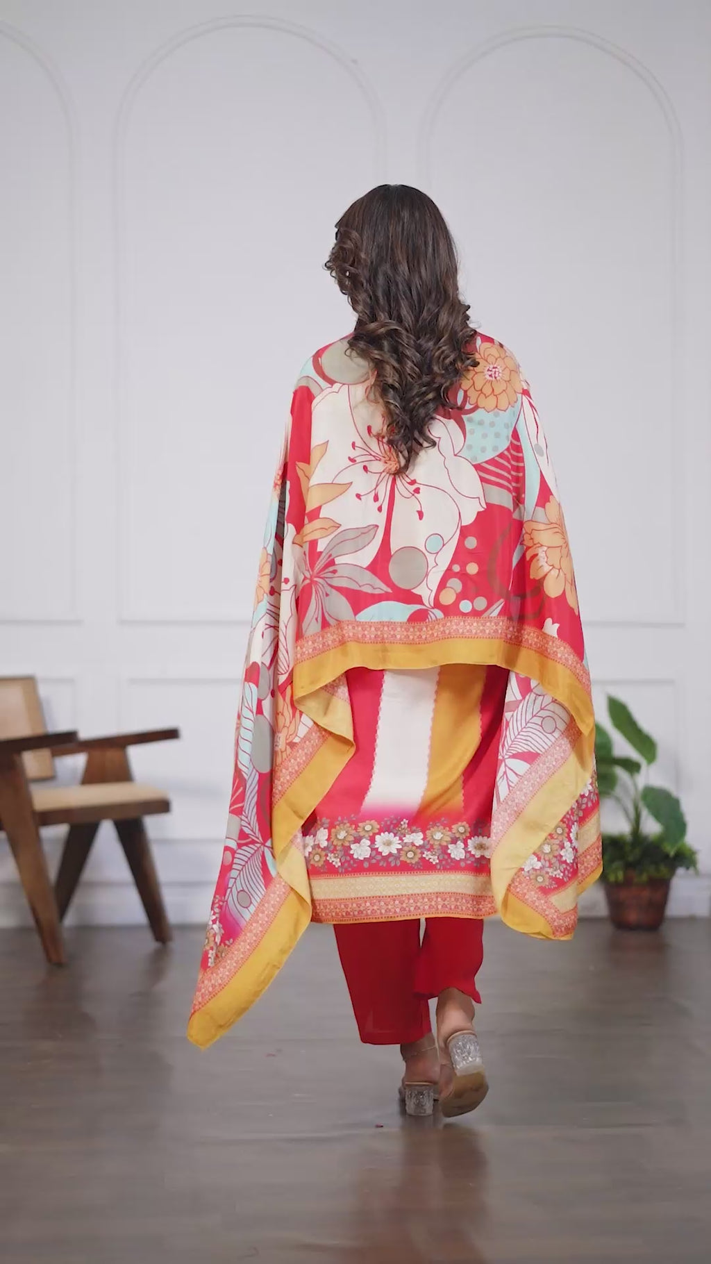 VARAMYA MULTI-COLOURED STRAIGHT SUIT